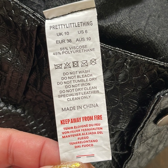 NWT PRETTYLITTLETHING Black croc embossed split hem pants SZ 6 - Picture 6 of 10
